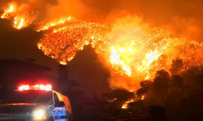 Thousands Flee as Wildfire ‘Beast’ Grows to California’s Third-Largest