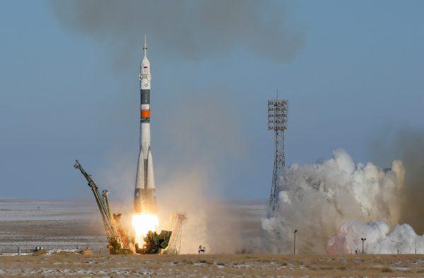 The Soyuz MS-07 spacecraft carrying the crew of Norishige Kanai of Japan, Anton Shkaplerov of Russia and Scott Tingle of the U.S. blasts off to the International Space Station (ISS) from the launchpad at the Baikonur Cosmodrome, Kazakhstan December 17, 2017. (Reuters/Shamil Zhumatov)