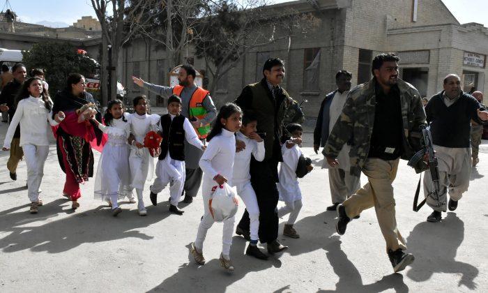 Twin Suicide Bombers Attack Church in Pakistan’s Quetta Ahead of Christmas, Killing Eight