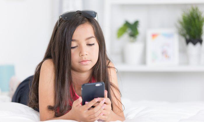 Does Your Child Need a Smart Phone?