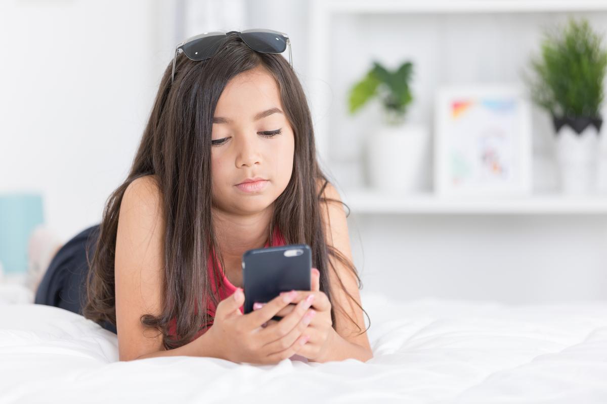 Does Your Child Need a Smart Phone?