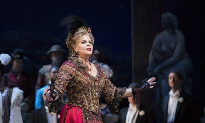 Opera Review: ‘The Merry Widow’