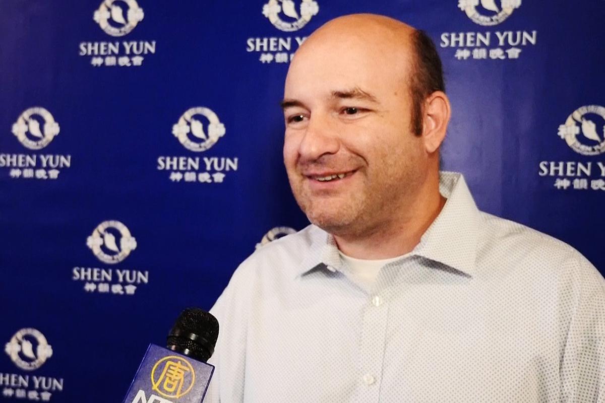 Real Estate Investor Enjoys the Balance in Shen Yun Orchestra