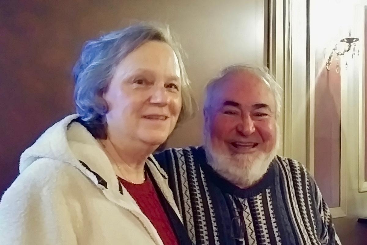 Submarine Engineer Finds Digital Backdrop Terrific at Shen Yun