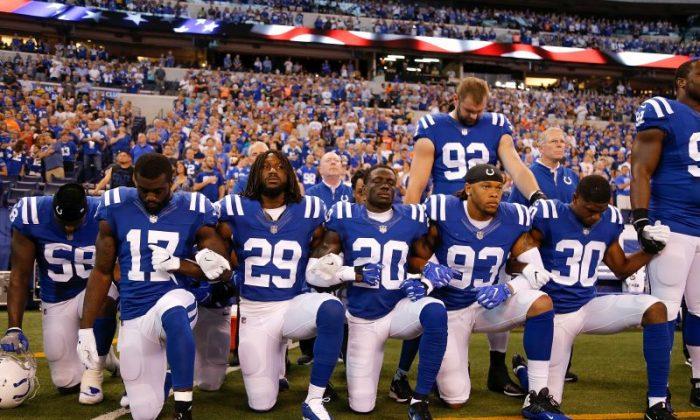 Lawmaker Wants Indianapolis Colts to Refund Fans Angry Over Players Kneeling During Anthem
