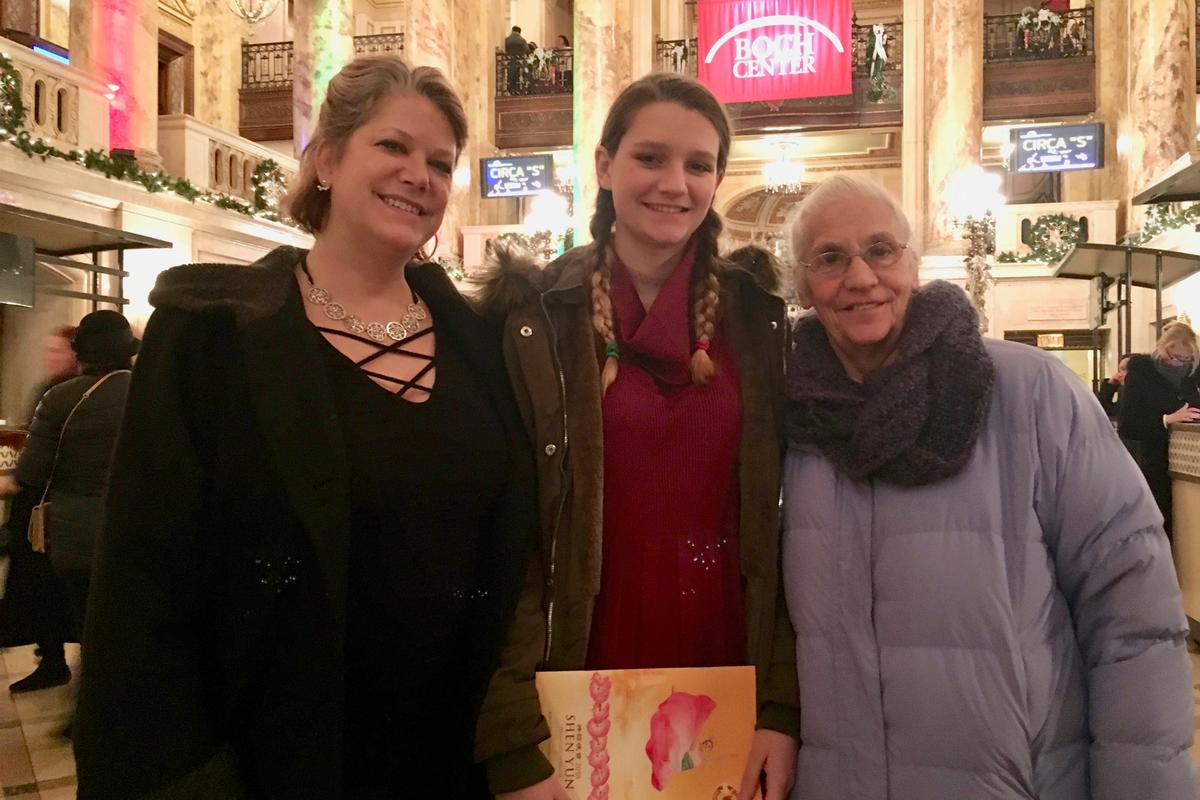 Graphic Designer Found Shen Yun ‘Definitely Divine’