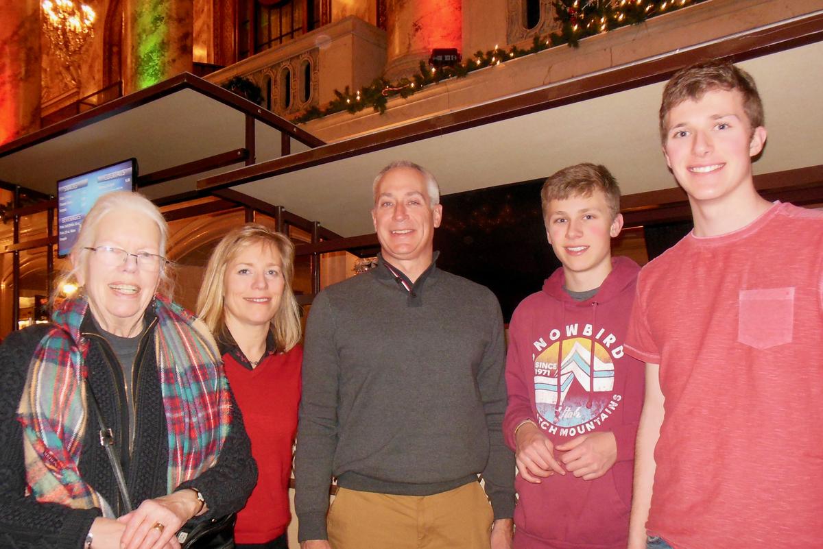 Former Figure Skater Returns to Enjoy Dance and Music at Shen Yun