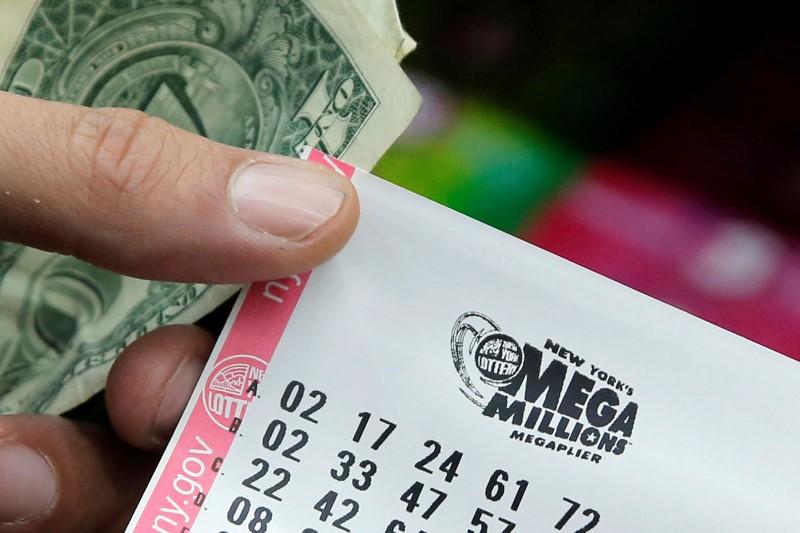 A ticket is seen ahead of the Mega Millions lottery draw which reached a jackpot of $415 Million in Manhattan, New York, U.S., July 1, 2016. (Andrew Kelly/Reuters)