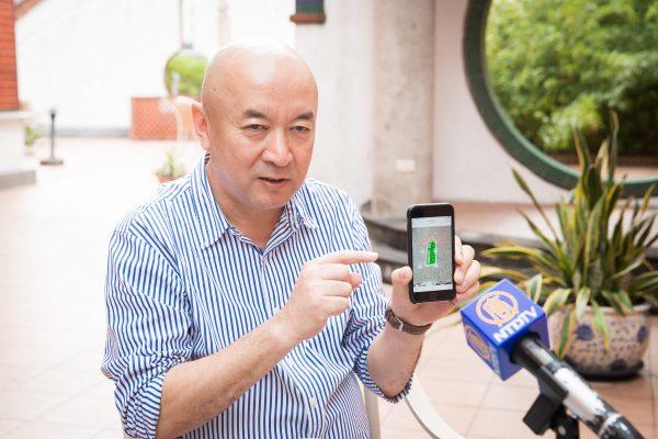 Dr. Enver Tohti during an interview with New Tang Dynasty Television, a sister media outlet of The Epoch Times. (Chen Baizhou/The Epoch Times)