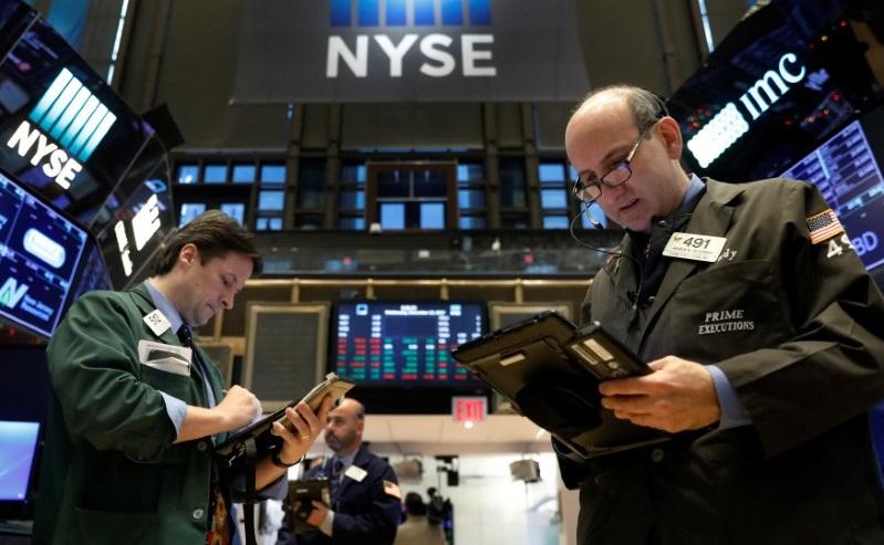Dow Breaks Above 25,000 For First Time