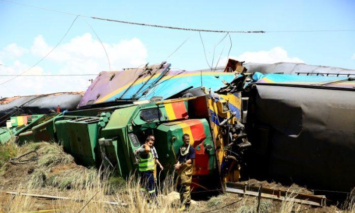 At Least 12 Killed, Hundres Injured in South Africa Train Crash
