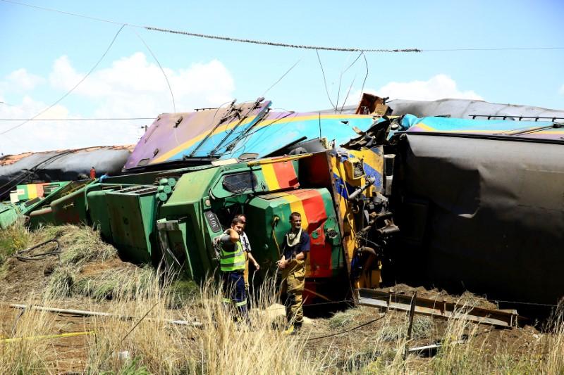 At Least 12 Killed, Hundres Injured in South Africa Train Crash