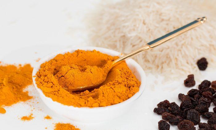 Woman Halts Cancer in Its Tracks With Turmeric