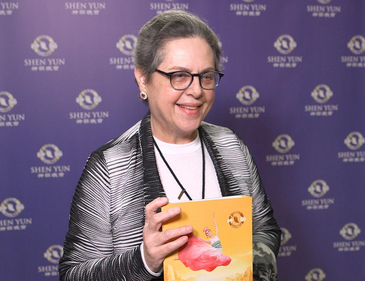 Consul General of Brazil Wowed by Shen Yun