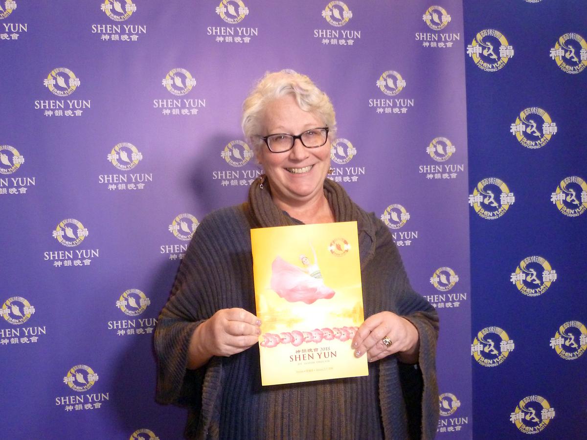 Examiner of Royal Conservatory of Music Lauds Shen Yun’s Pianist and Musicians