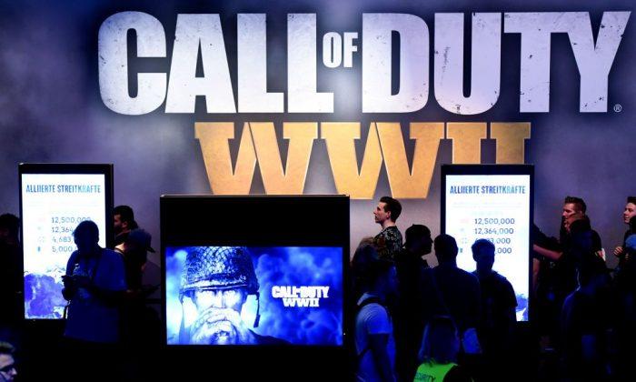 Student Makes Boyfriend Sign ‘Crazy’ Contract After Buying Him ‘Call of Duty’