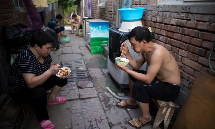 CCP Tightens Control of Low-Income Population as More Chinese Fall Into Poverty