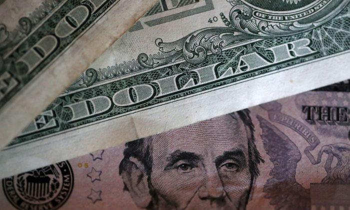 Dollar Ends Strongest Year Since 2015 on Defensive Note