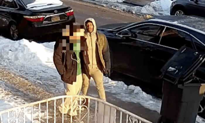 Teenager Fights Off Gun-Wielding Man Who Tried to Steal His Coat