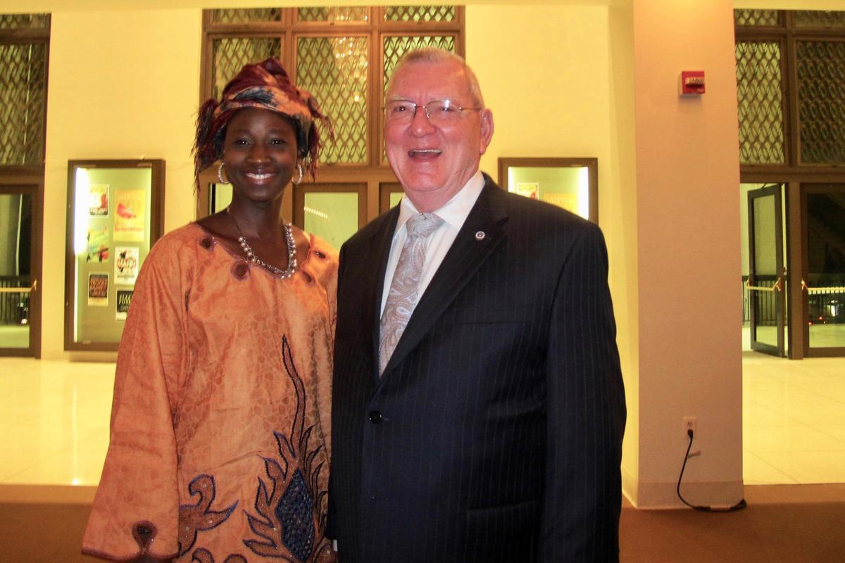 Missouri Theatergoer Enjoys the Stories at Shen Yun