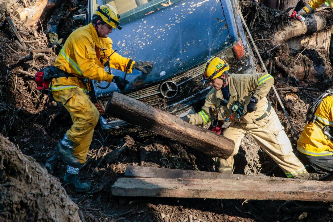 Search for California Mudslide Survivors Goes On