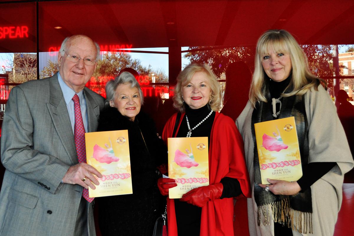 Property Manager: Shen Yun Colors ‘Bring a Sense of Spring and Happiness’