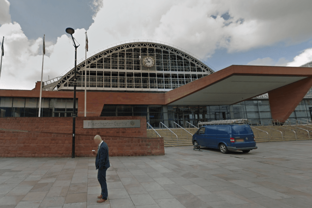 Model Says Conference Center Refused to Let Him Use Bathroom After Stoma Bag Leaked