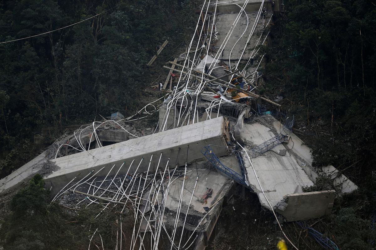 At Least 9 Workers Killed After Colombian Bridge Collapsed