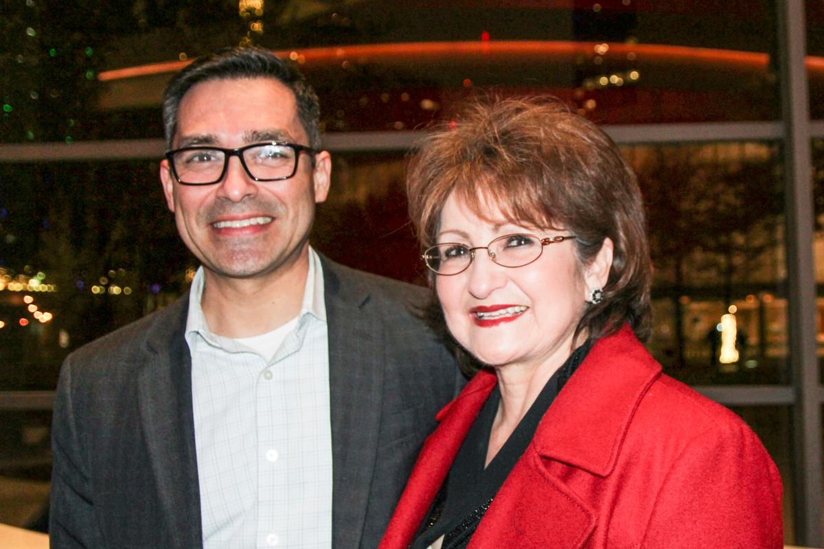 Professor Finds Theme of Resilience at Shen Yun Uplifting and Inspirational