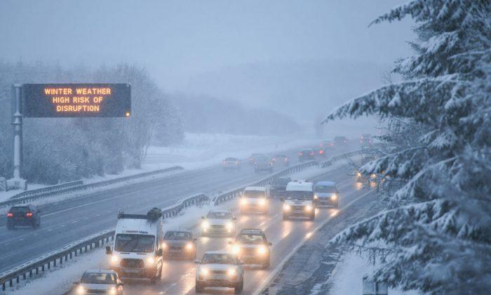 Hundreds Stranded Overnight in Cars as Britain Is Hit by a Foot of Snow