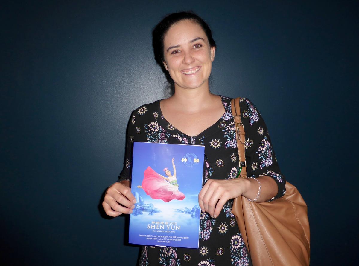 Designer Finds Shen Yun Inspirational