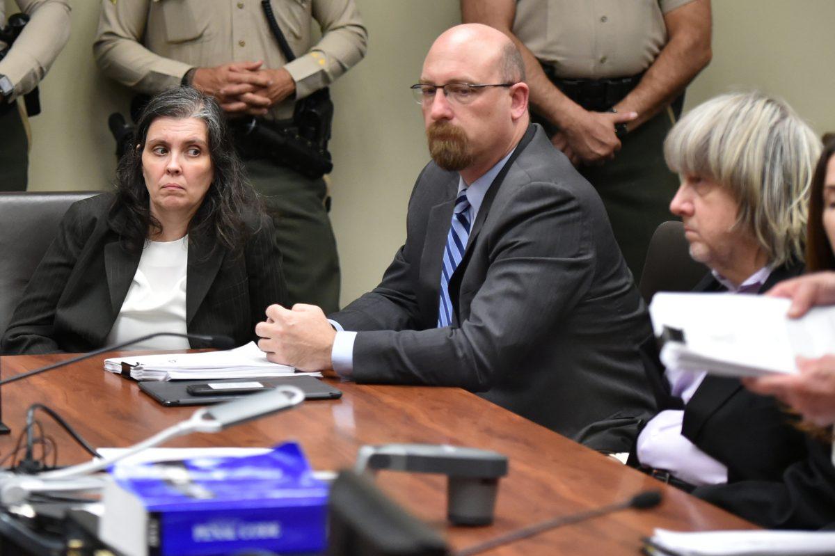 David Turpin (R) and Louise Turpin (L) appear in court for their arraignment in Riverside, Calif., U.S. Jan.18, 2018. (Reuters/Frederic J. Brown/Pool)
