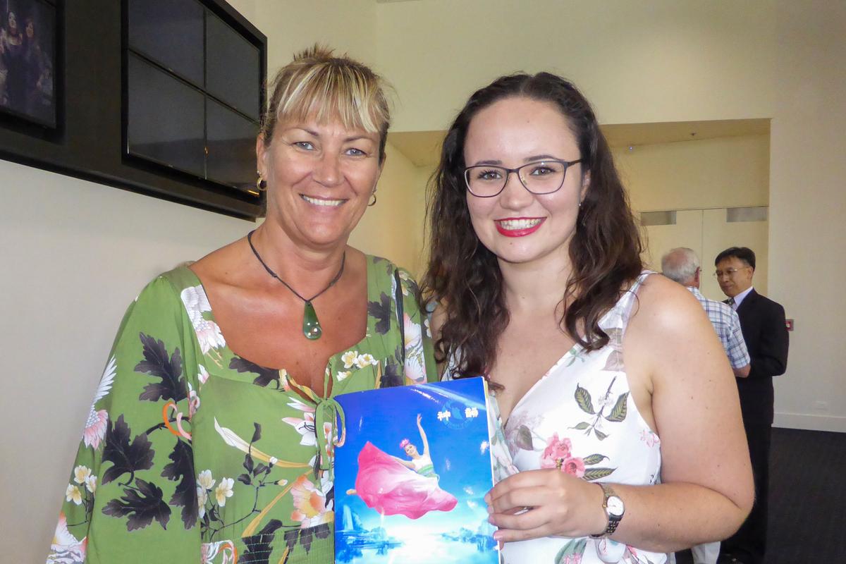 Shen Yun Moved Theatregoer to Goose Bumps