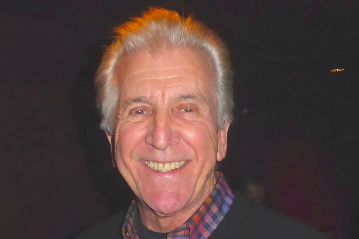 Professor Recommends Shen Yun to Bridge Cultural Gap