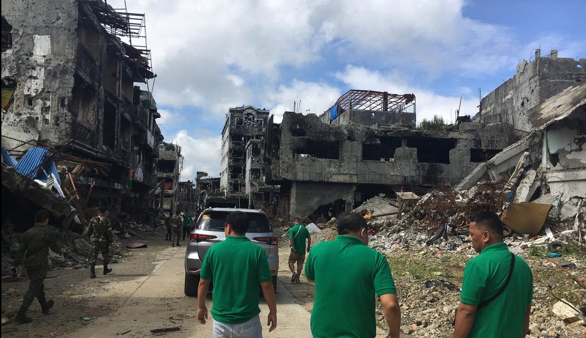 Looted Cash, Gold Helps ISIS Recruit in Philippines