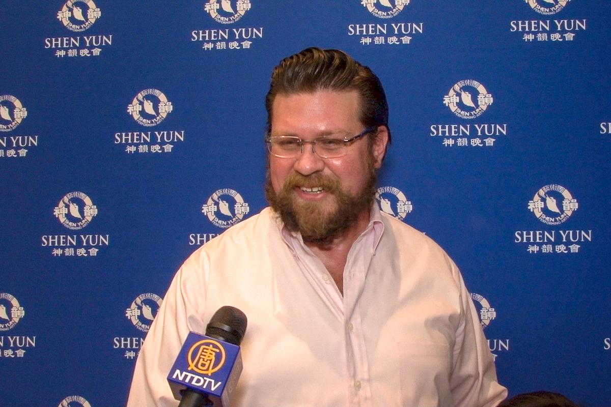 Finance Director Sees Love, Peace, Tolerance in Shen Yun