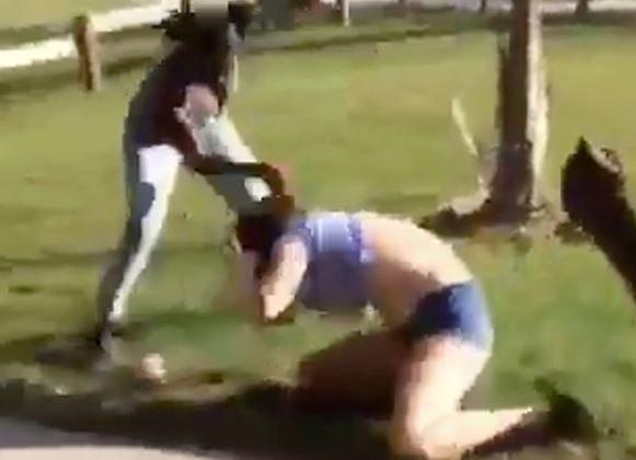Snapchat Video Captures 14-Year-Old Beating up 13-Year-Old Classmate as 8 Classmates Watch and Do Nothing