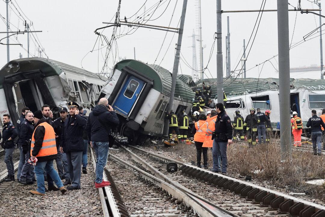 At Least 3 Dead After Train Derails Near Milan