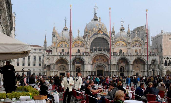 Venice Restaurant That Charged Tourists $1,400 Faces Fines up to $24,000