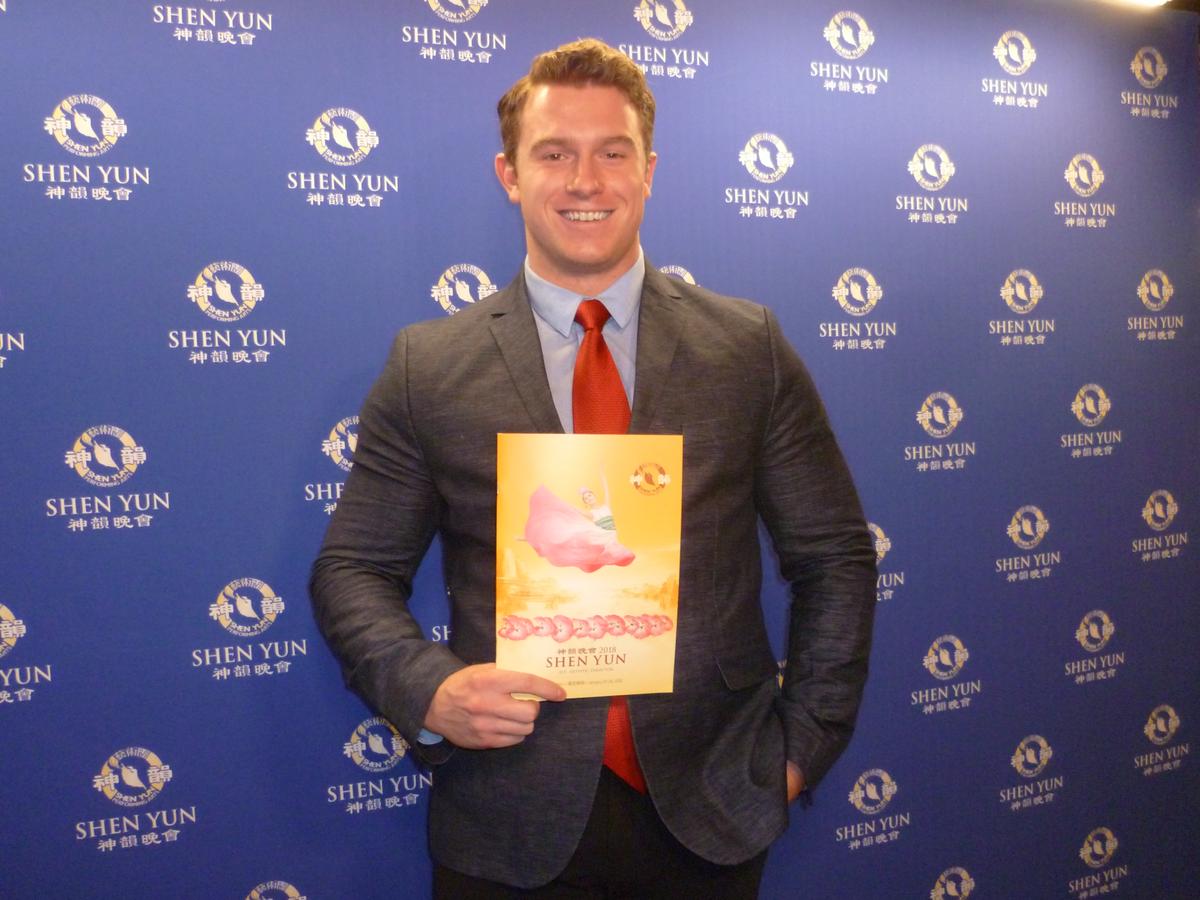 Actor Commends Shen Yun’s Director for ‘Phenomenal Job’