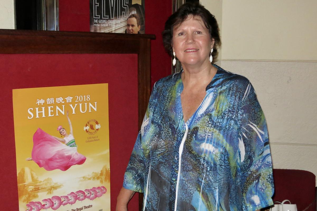 Music Teacher Finds Shen Yun Etheral