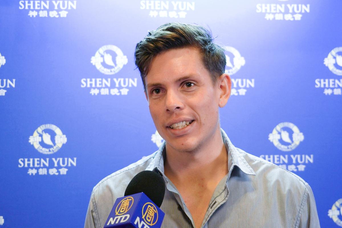 Richard Cram Says Shen Yun Is Absolutely Beautiful