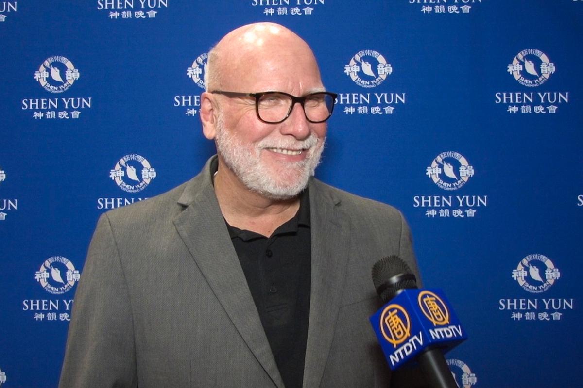 Communication Professor Learns a Lot About Chinese Culture at Shen Yun