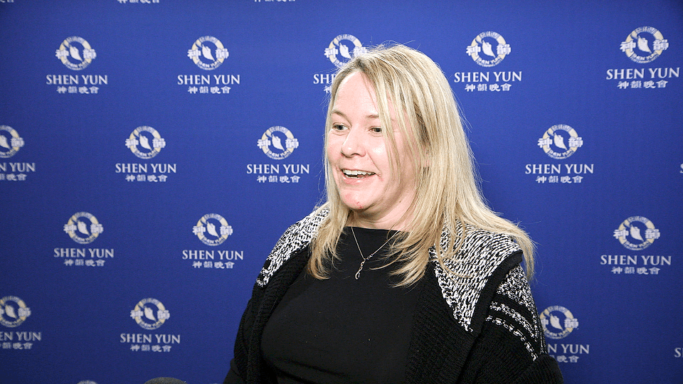 Shen Yun Dancers ‘Express Every Moment,” Says Theatergoer