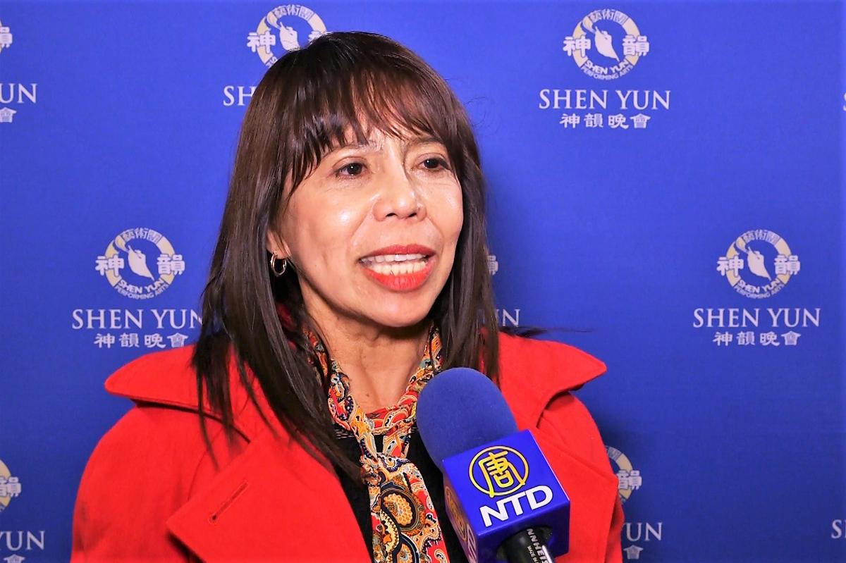 Lawyer Wants Her Country’s President to See Shen Yun