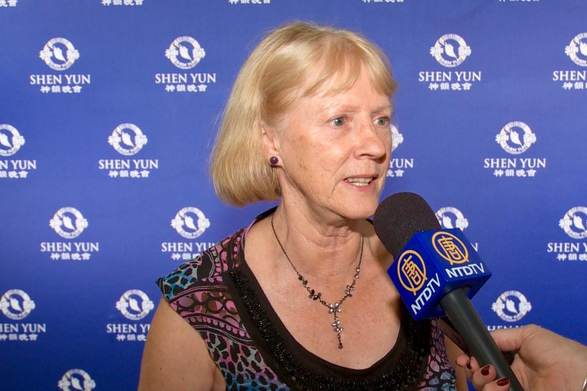 Music Teacher Says Shen Yun Is Phenomenal