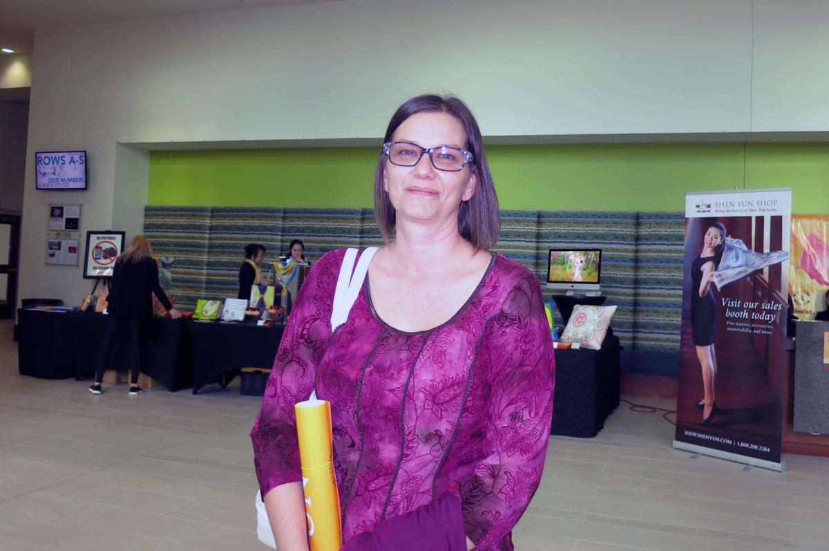 Theatergoer Sees the Bigger Picture in Shen Yun