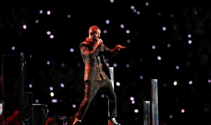 Justin Timberlake Pays Tribute to Prince During Super Bowl Halftime Show
