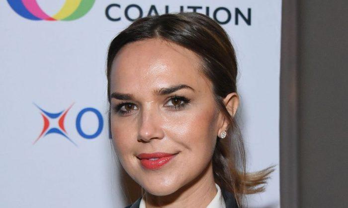 ‘50 Shades’ Actress Arielle Kebbel Asking Public for Help to Find Missing Sister: ’Still Missing’
