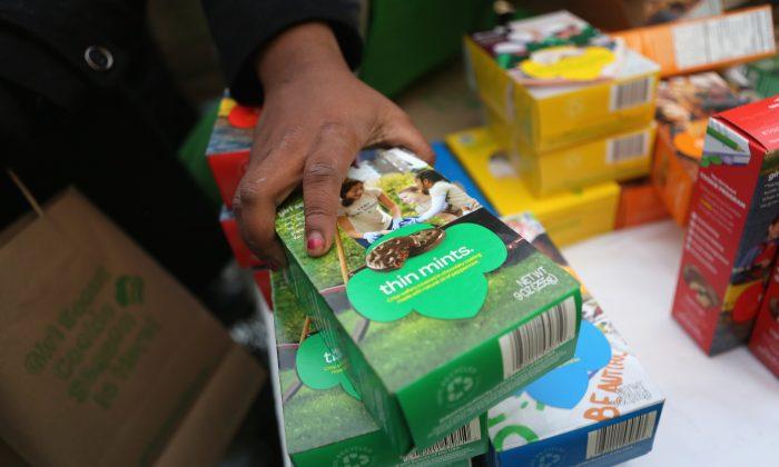 Girl Scout Who Sold Cookies Outside Pot Shop Might Be in Trouble